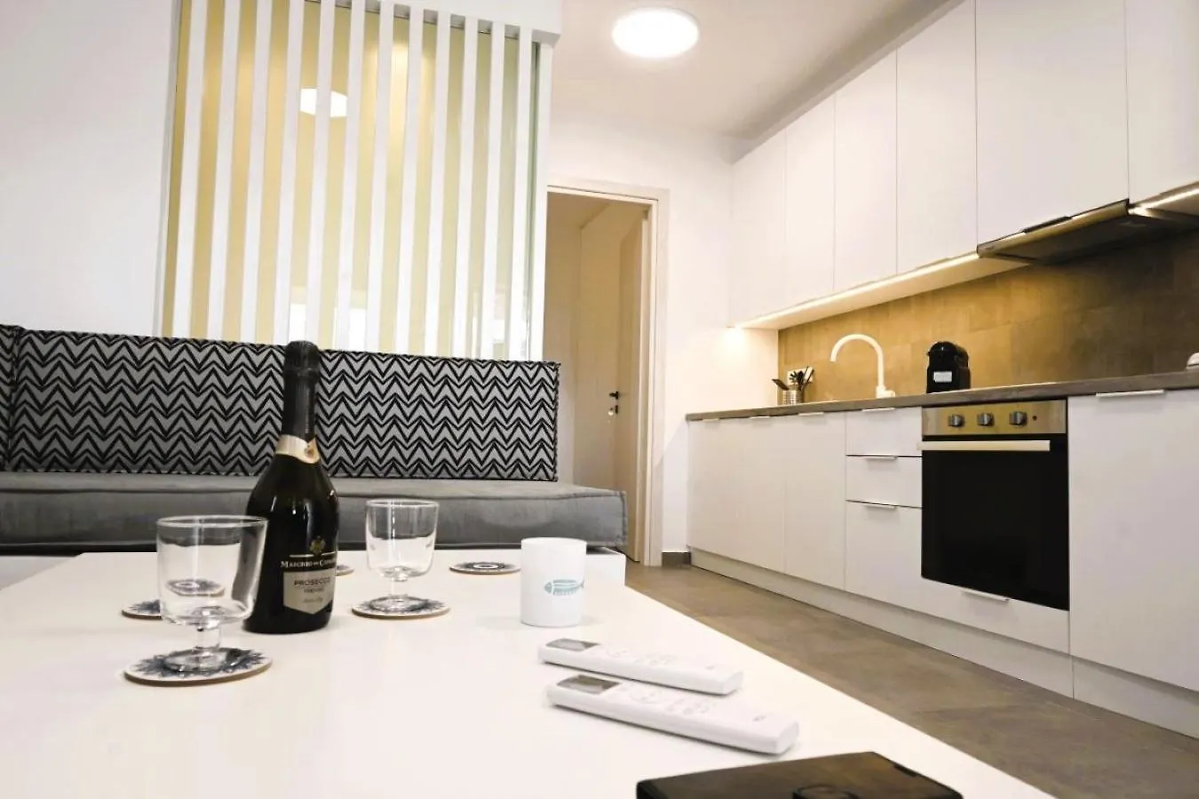 Semesterbostad Bluewave Lux House Villa Ornos